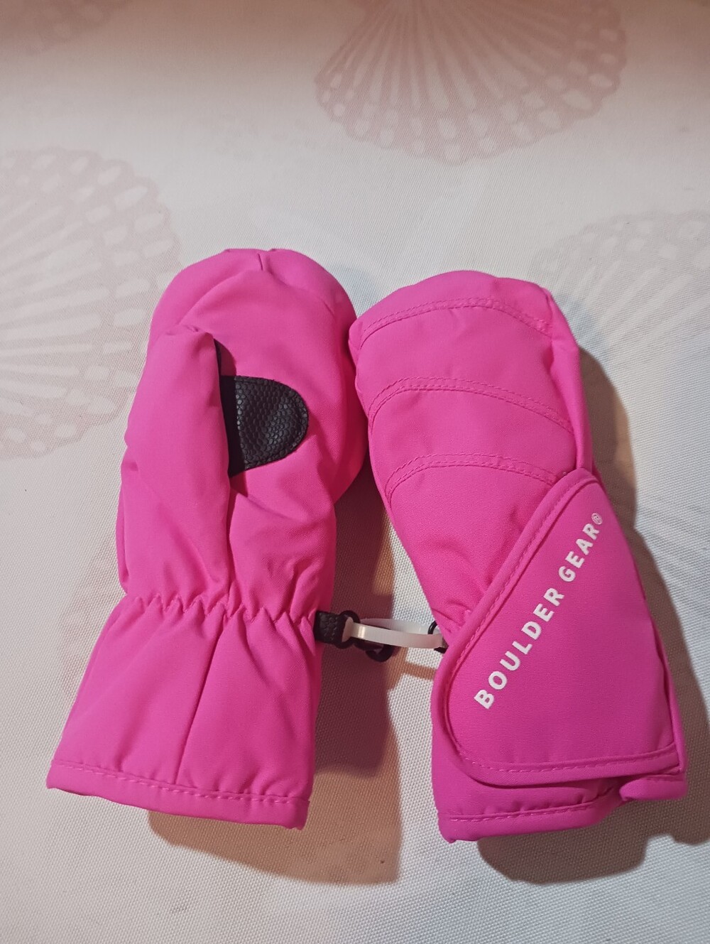 Boulder Gear Kids' Bright Pink Insulated Mittens